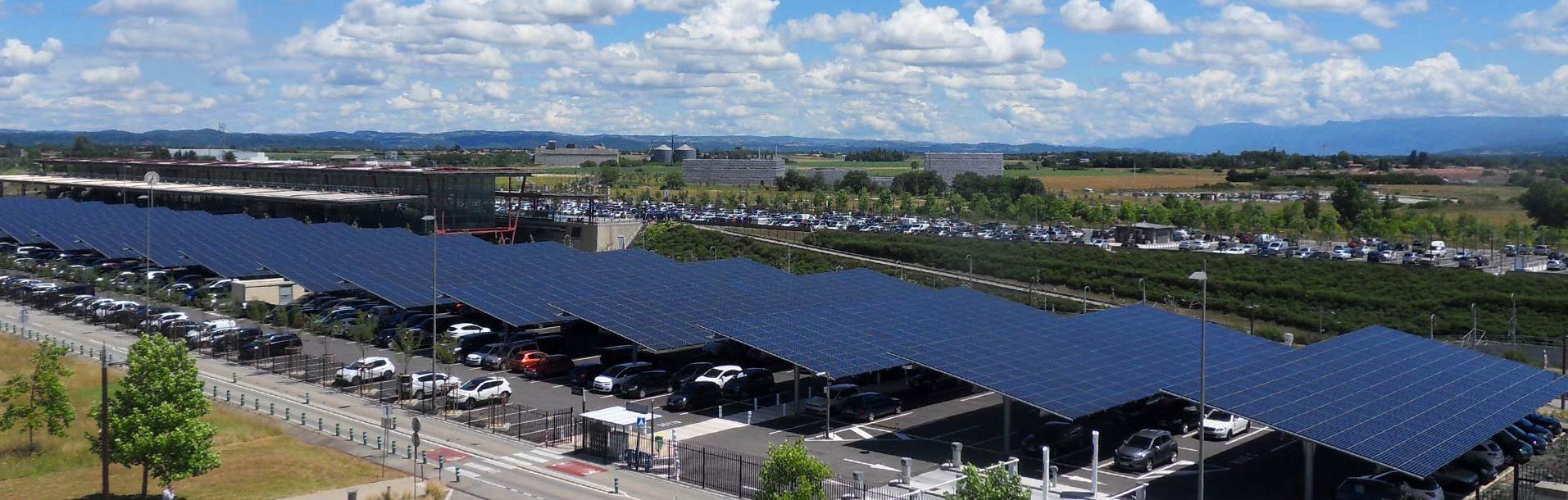 Ombrières photovoltaïques Coruscant installées sur le parking de la gare TGV de Valence